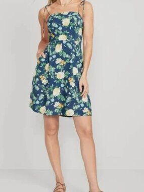 Old Navy Navy Floral Smocked Tie Strap Mini Dress Size Small